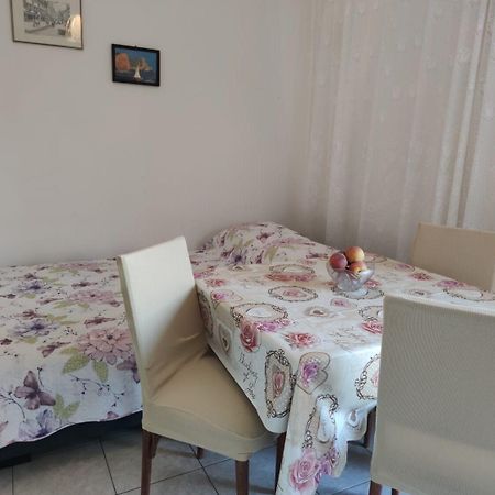 Apartments Josi - Parking And Barbecue Grebaštica Eksteriør billede